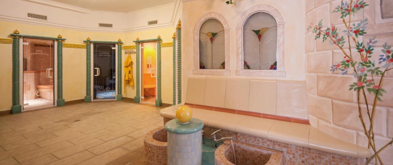 Raffl'S Hotel Лойташ Экстерьер фото